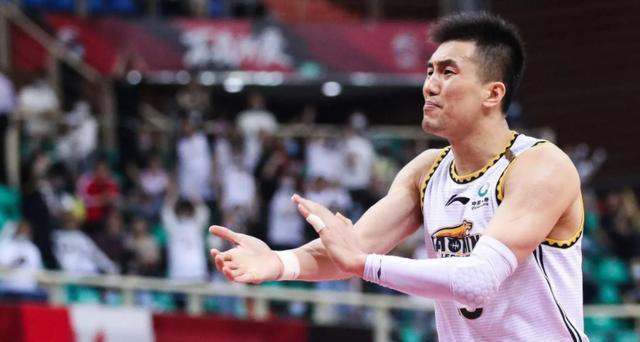 郭艾伦极为 郭艾伦极为